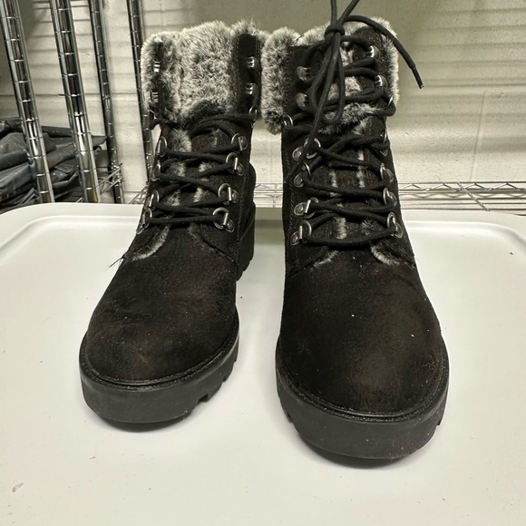 White Mountain booties - Picture 1 of 7